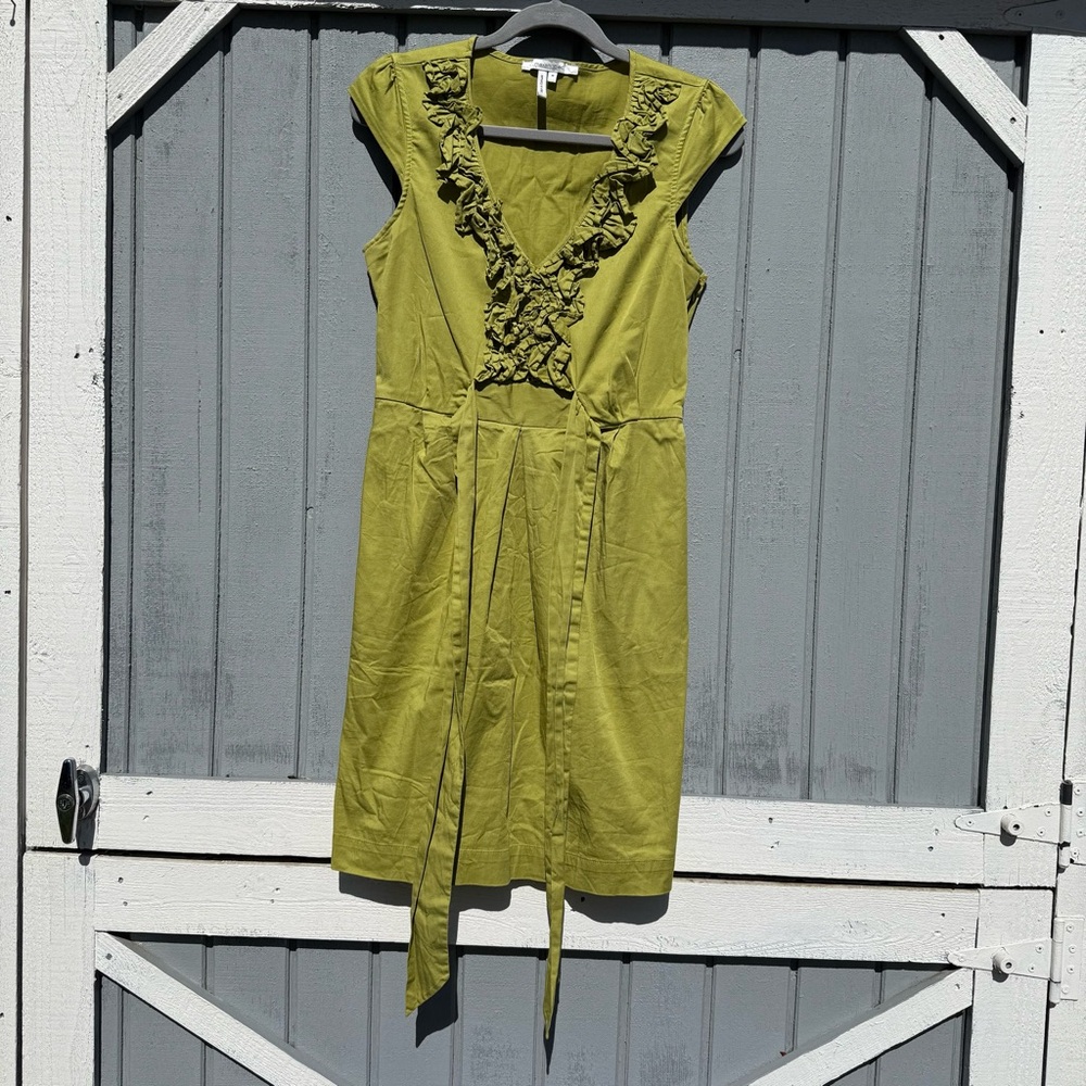 Max & Cleo Green Ruffle Dress Size 10 | Midi Pockets Feminine Statement